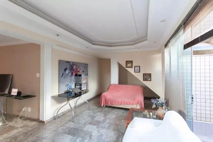 Casa à Venda - Alípio de Melo, 3 Quartos, 340 m2