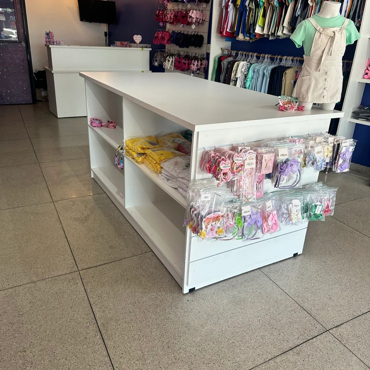 Vendo-se Loja de Roupa infantil  - Foto 4