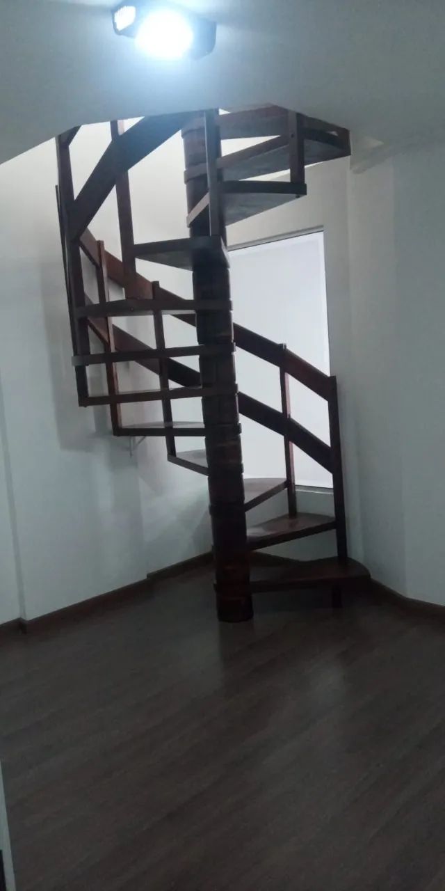Fantástica sala comercial - duplex no Centro, contendo 04 mini salas - Foto 5