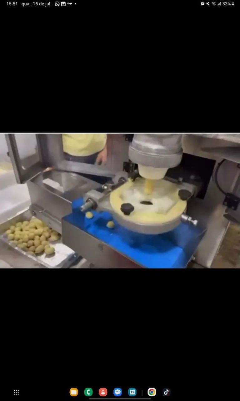 Máquina de fazer salgados