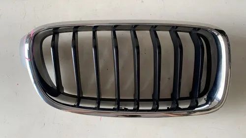 Grade Bmw 320i 328i 335i F30 Com Detalhe Lado Direito 15225 Preto/cromado Direito - Foto 9