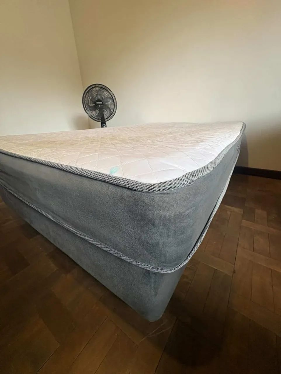 Colchão casal box, excelente estado - Foto 2