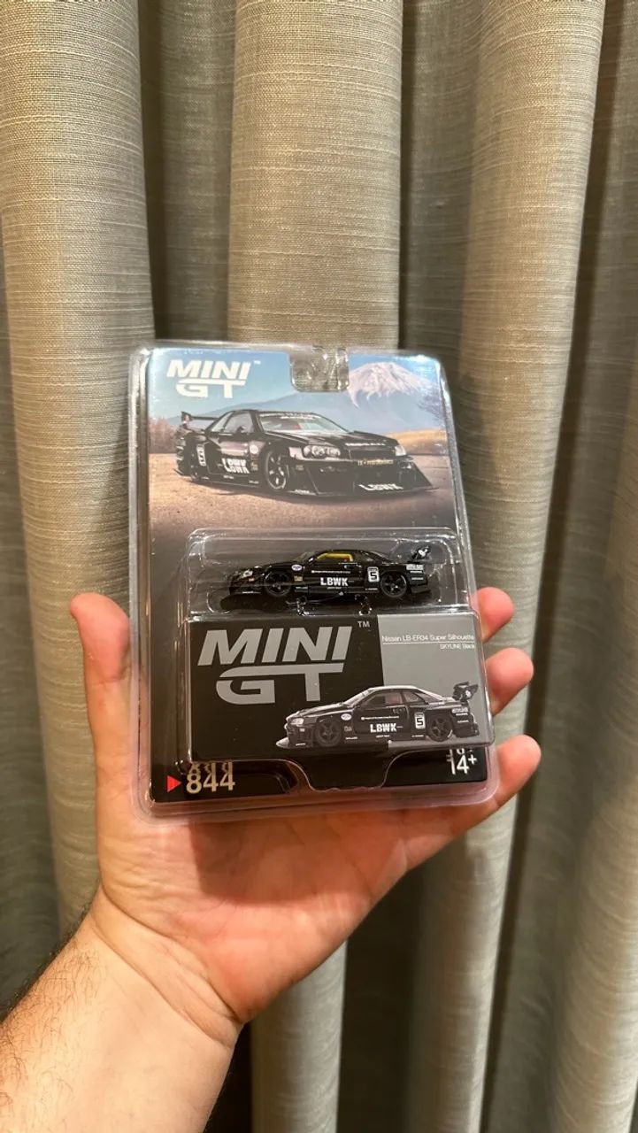 MINI GT 844 SKYLINE LIBERT WALK