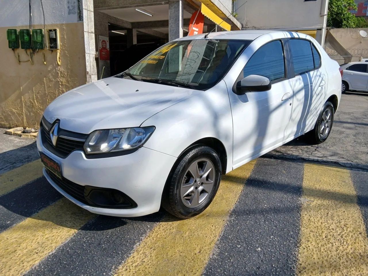 Renault Logan Expression Flex 1.0 12V 4P 2014 - Foto 3