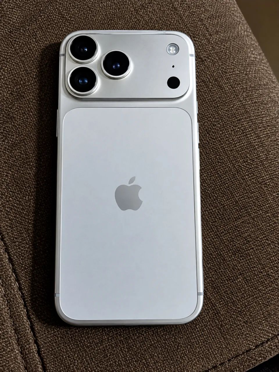 IPHONE 17 PRO MAX 256g sem detalhes  - Foto 3