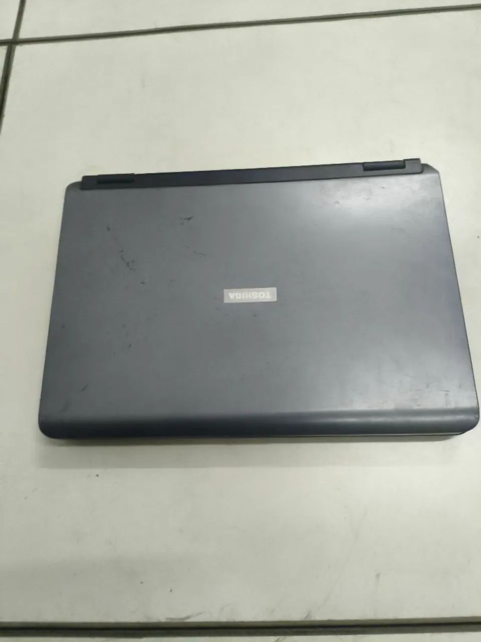 Notebook Toshiba 2gb ram dualcore problema HD  leiam anúncio  - Foto 2