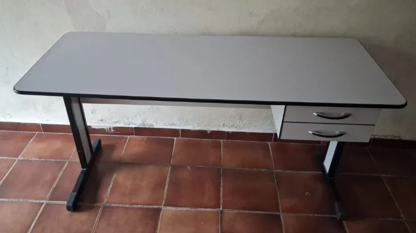 Messa de escritório duas gavetas - Foto 2