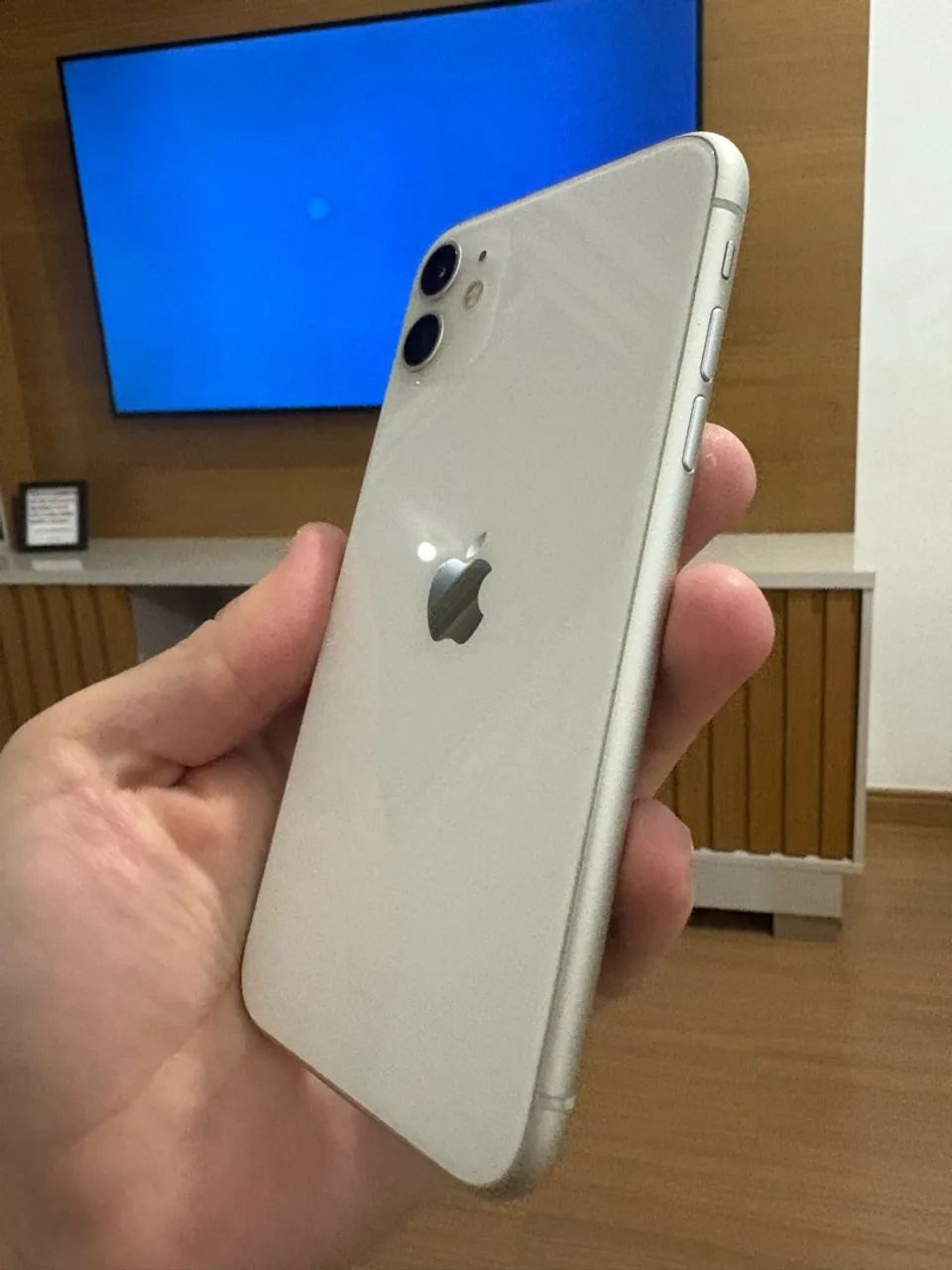 IPHONE 11 64GB BRANCO - Foto 2