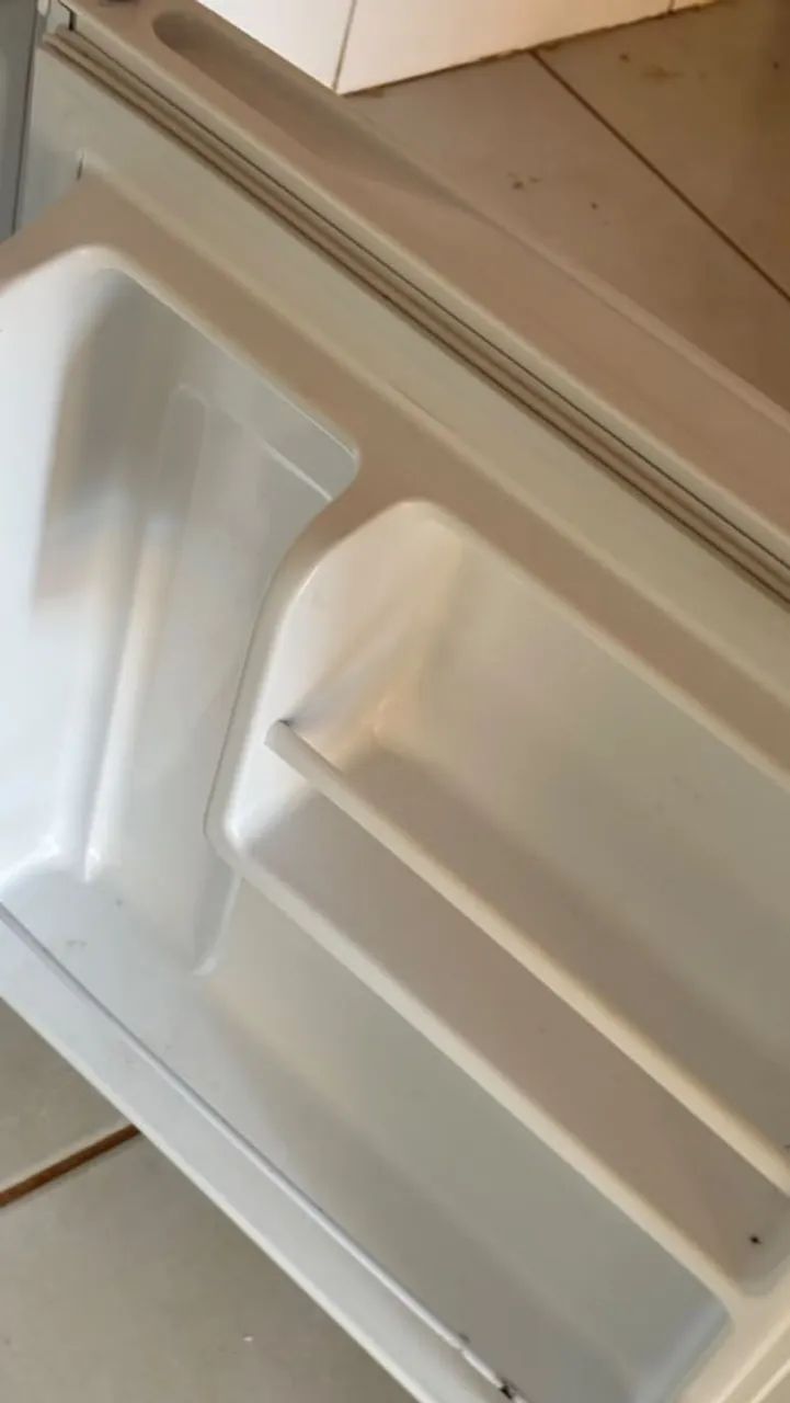 Frigobar Midea 45Lt - Foto 2