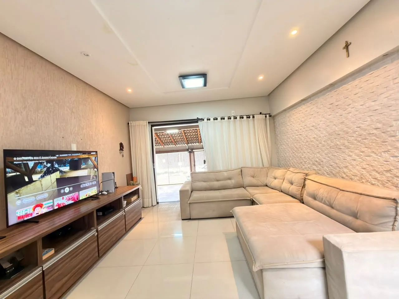 CASA REFORMADA À VENDA  GUARÁ II - QE 24