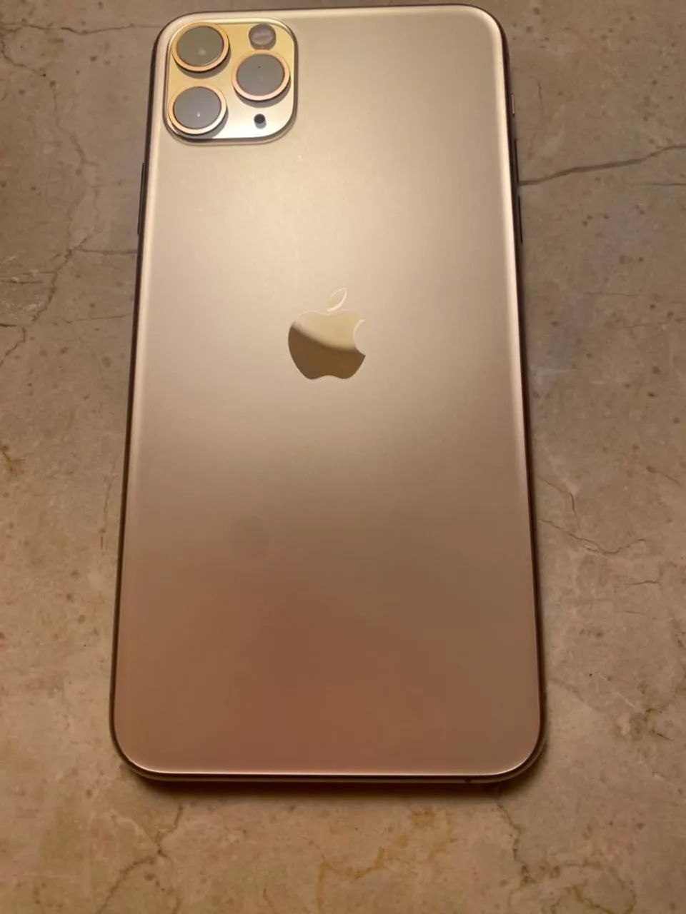 iPhone 11 PROMAX 256GB Dourado