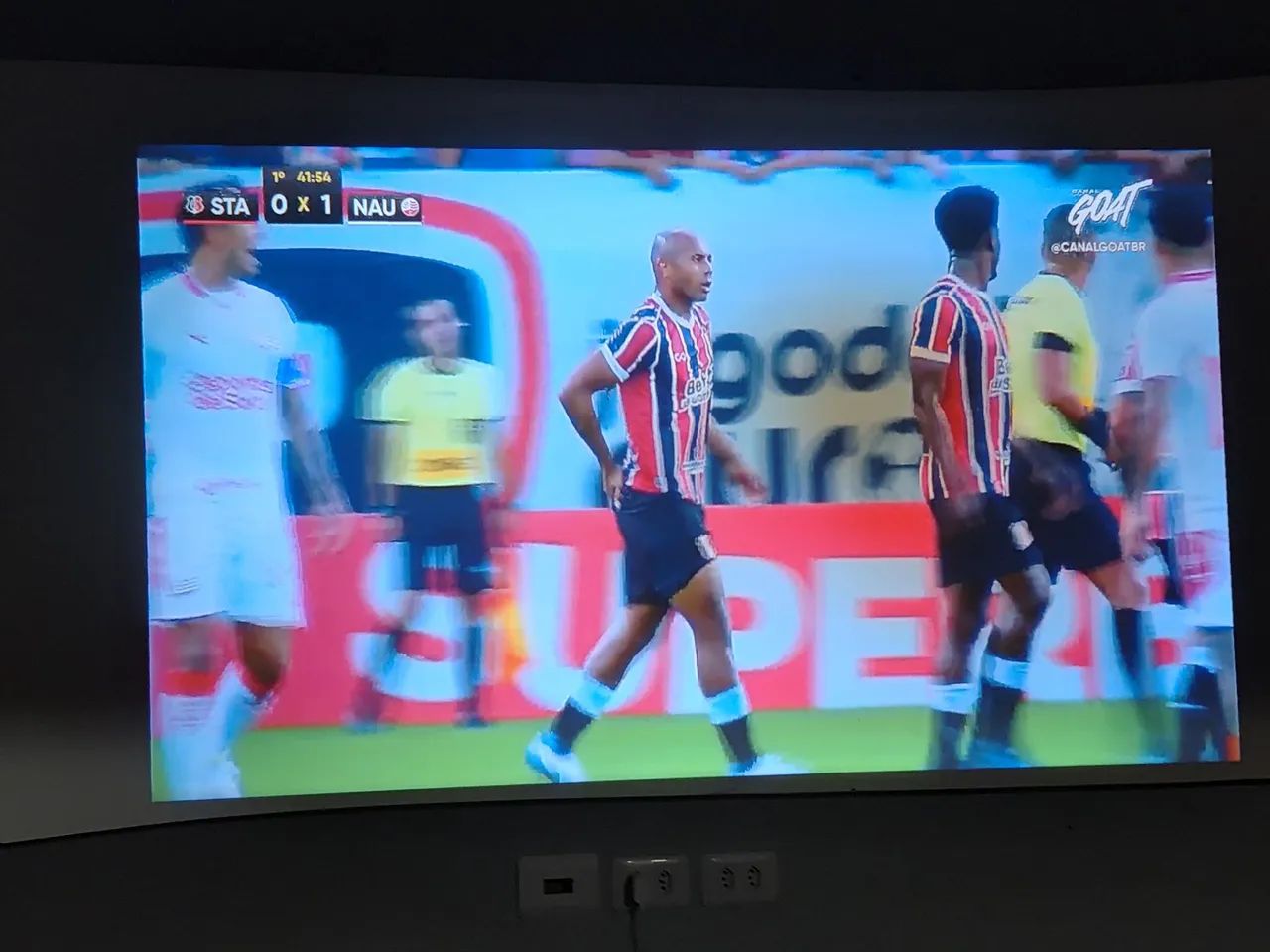 Vendo ou troco Projetor Wanbo X5 1.100 Ansi Luméns, com tela de projeção. - Foto 4