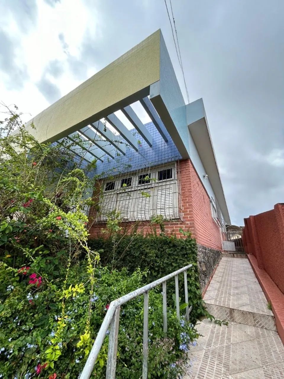 Casa Ampla para venda e aluguel