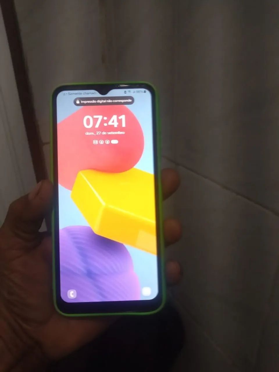 UM CELULAR SAMSUNG  M13  128 GIGAS - Foto 2