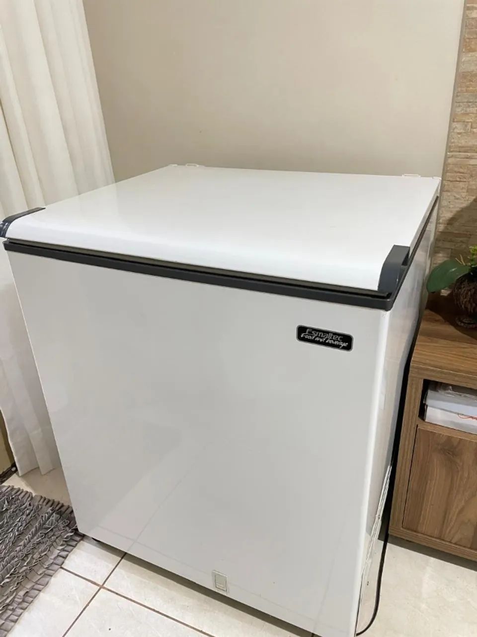 Frezer Esmaltec 