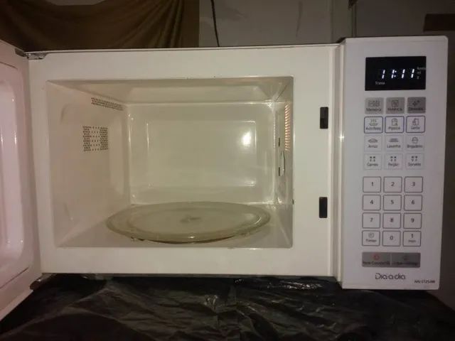Microondas Panasonic 20 Litros Novinho - Foto 4