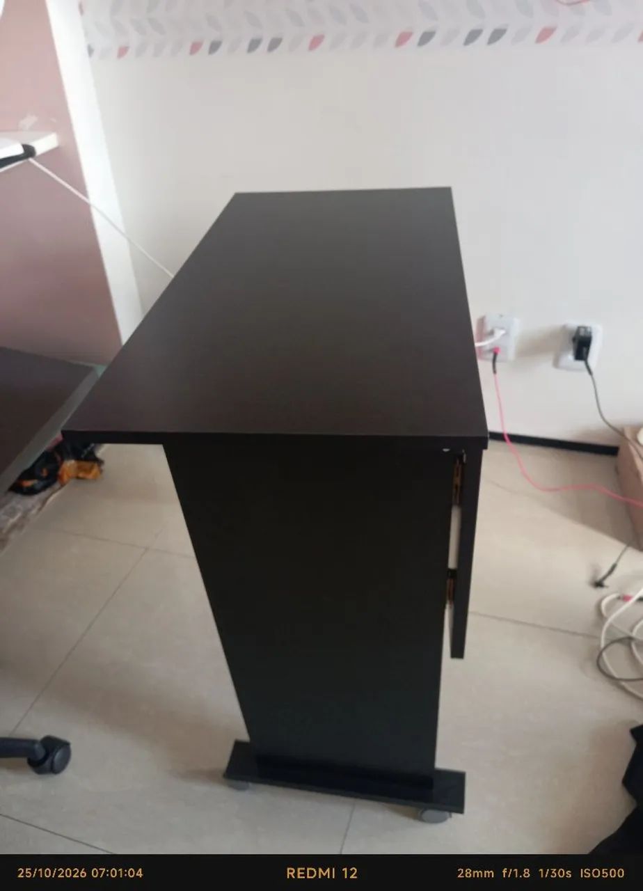 Conjunto escritório, mesa e cadeira, ergonômico e compacto  - Foto 2