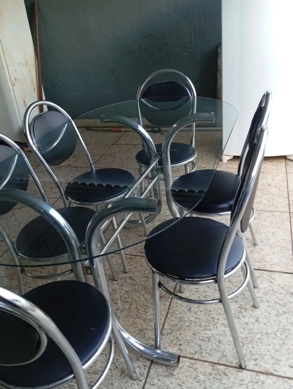 Mesa de vidro com 6 cadeiras  - Foto 2