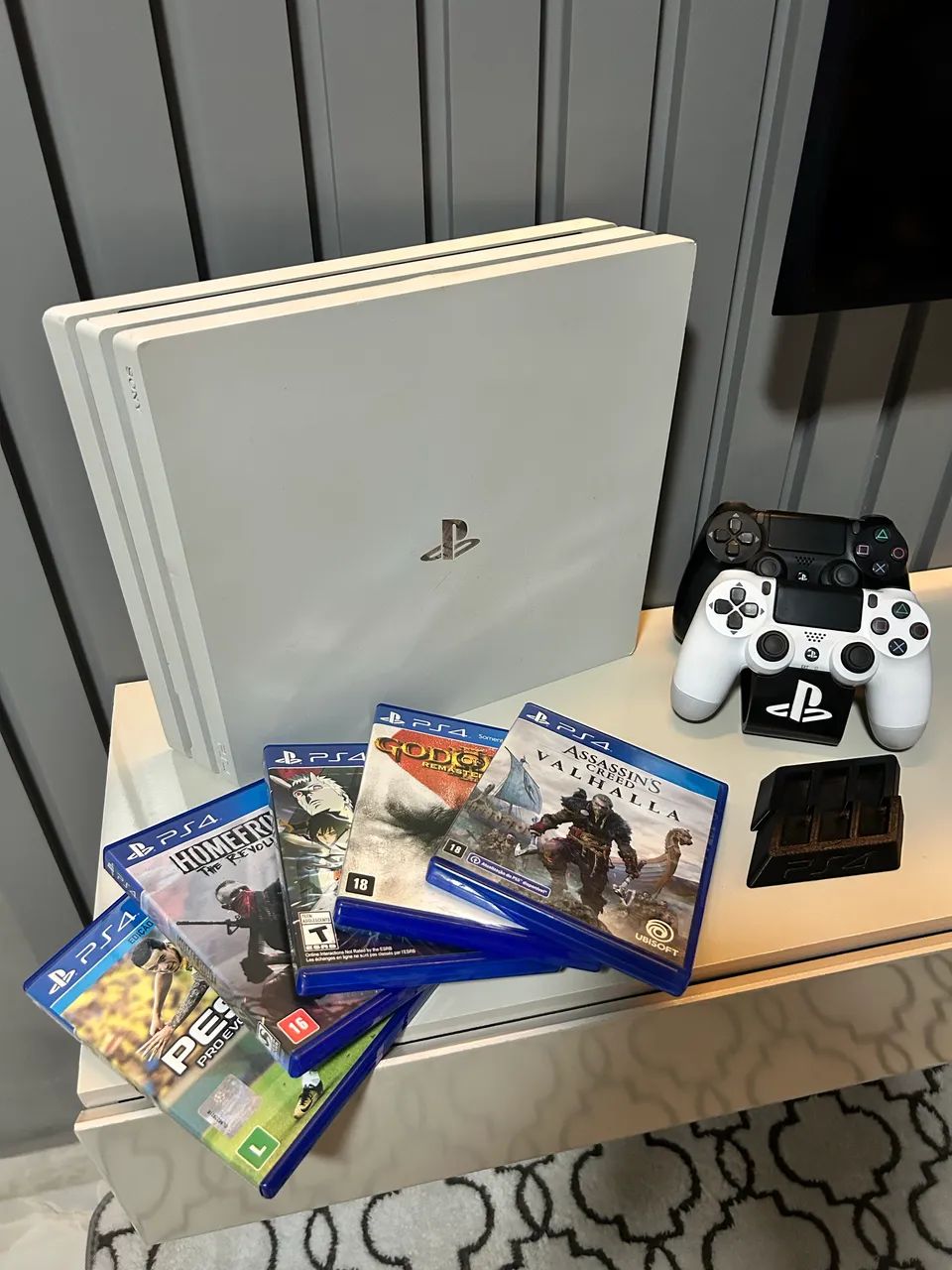 PS4 Pro branco 1TB - Foto 3