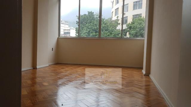 CG459 - 3Qtos e 1 vaga - Dependência completa - Tijuca