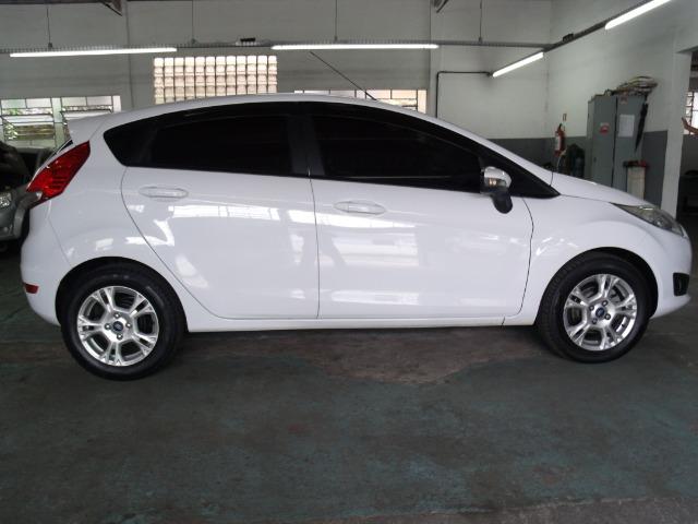 New Fiesta Hatch 1.6 SE automático - Foto 7