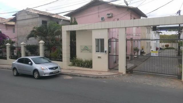 Casa 2/4 duplex em condomínio fechado