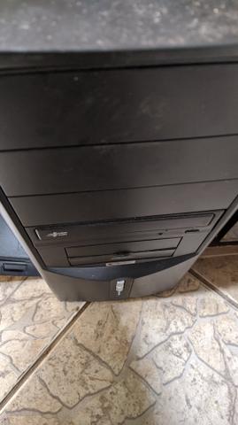 Computador Celeron 2.o6 2 giga de RAM 2 HDs 150 e 200 - Foto 3