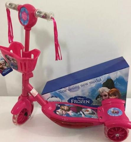 Patinete Infantil Musical Frozen 3 Rodas Com Luzes - Foto 4
