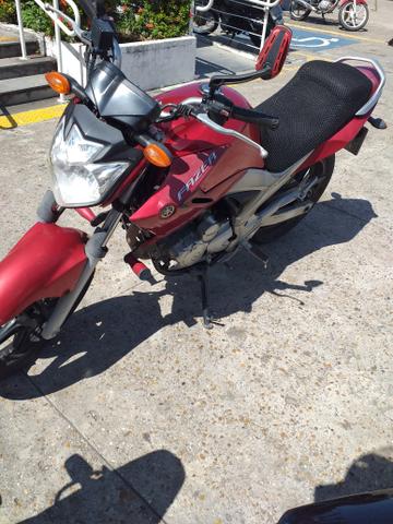 Fazer 250 impecável
