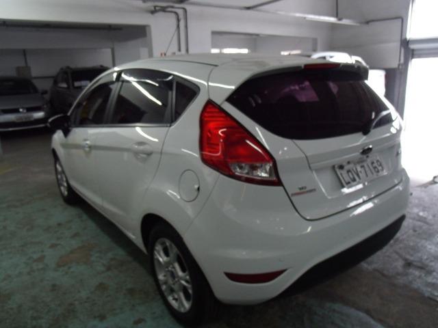 New Fiesta Hatch 1.6 SE automático - Foto 2