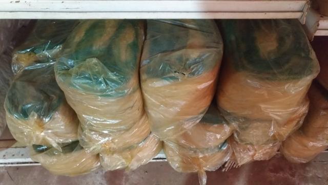 Breu / Fio de calafeta / Estopa- para fabricação e conserto de canoa