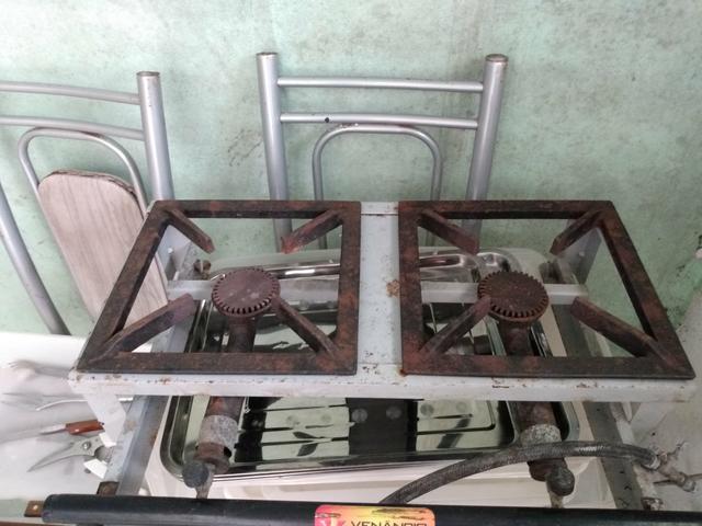 Vendo uma máquina de assar frango, mini fogão industrial - Foto 3
