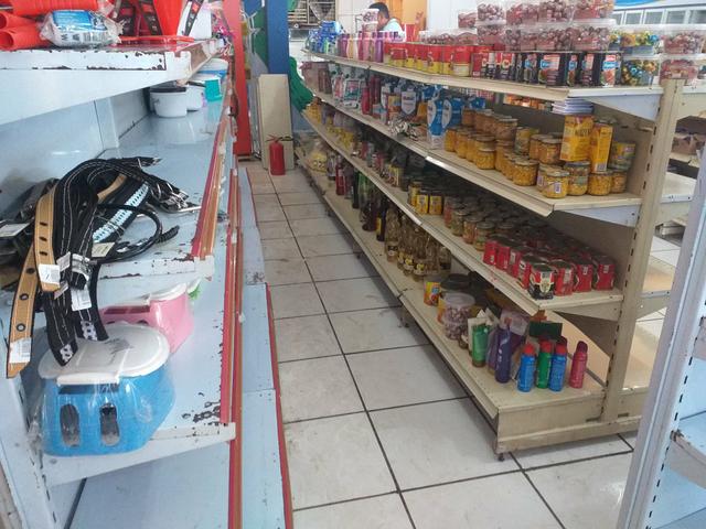 Aluga se um ponto comercial no eldorado - Foto 4