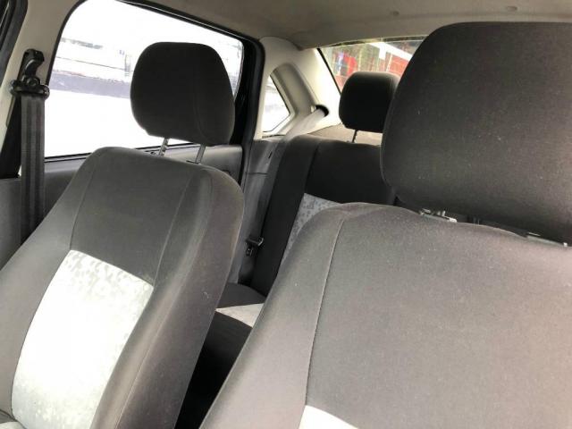 Ford Fiesta Sedan 1.0 FLEX - Foto 6