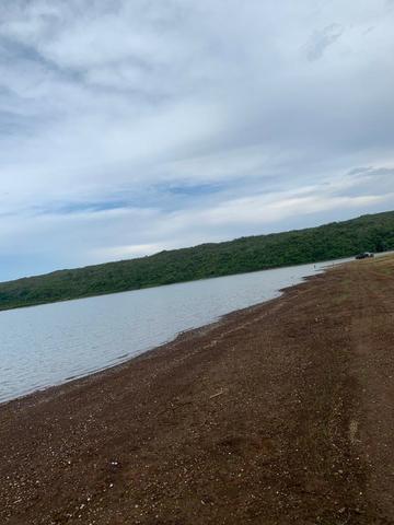 Oportunidade às margens do Lago Corumbá 3! 04 quartos, linda! - Foto 15