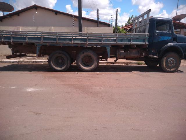 Vendo caminhao valo 60. mil - Foto 2