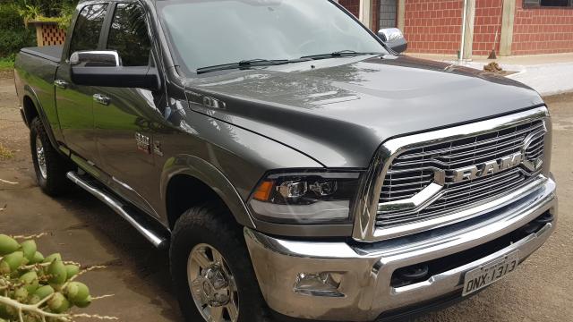 Dodge RAM 6.7 Turbo Diesel 2012. Frente da 2018 - Foto 11