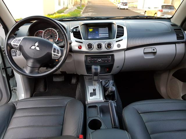 Mitsubishi L200 Triton HPE 3.2 2015 Automática - Foto 9