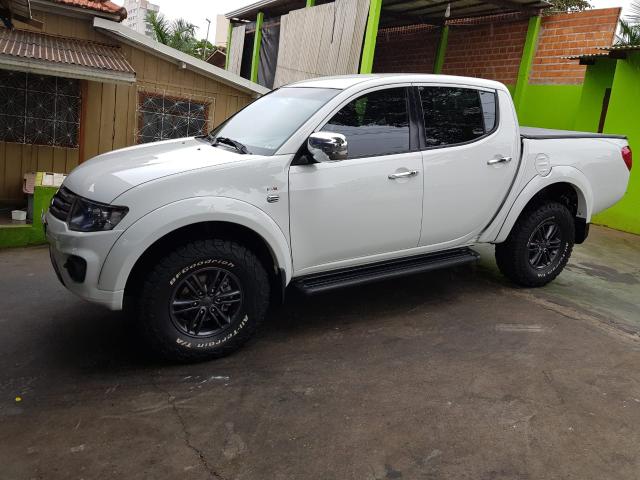 Mitsubishi L200 Triton HPE 3.2 2015 Automática - Foto 11