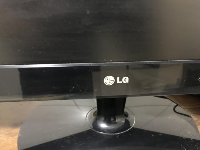 Monitor LG LED LCD Flatron 21.5? Modelo E2240S - Foto 3