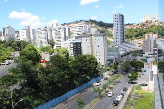 4 quartos, 2 suítes, varanda, elevador, 3 vagas livres, lazer e excelente localização. - Foto 19