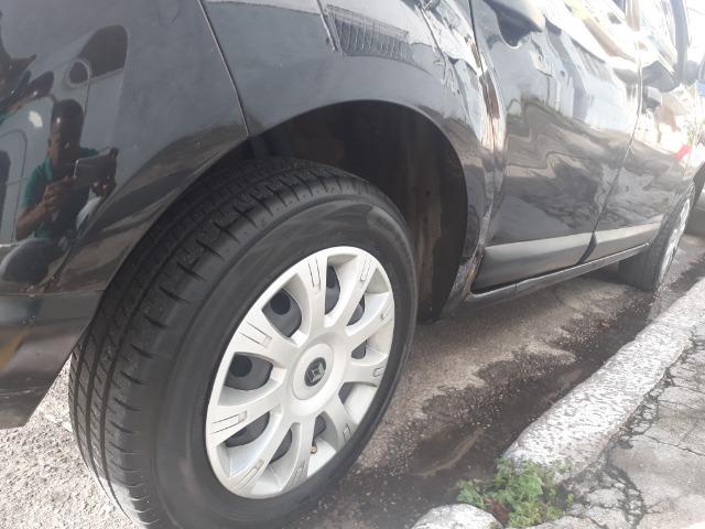 Vendo sandero 2013 preto - Foto 7
