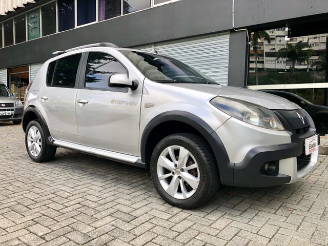 SANDERO STEPWAY 1.6 COMPLETO SEGUNDO DONO REVISADO IMPECÁVEL