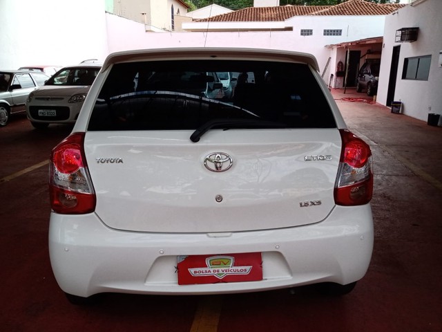 Toyota Etios XS 1.5 Branco - Foto 5