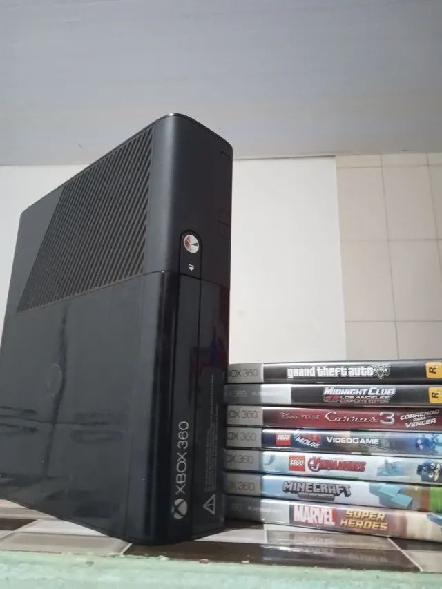 Xbox 360 Super Slim 500GB (+ 7 Jogos inclusos originais