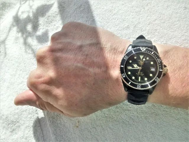 Rel gio TAG Heuer 1000 Professional Diver 980.029N 200m Preto