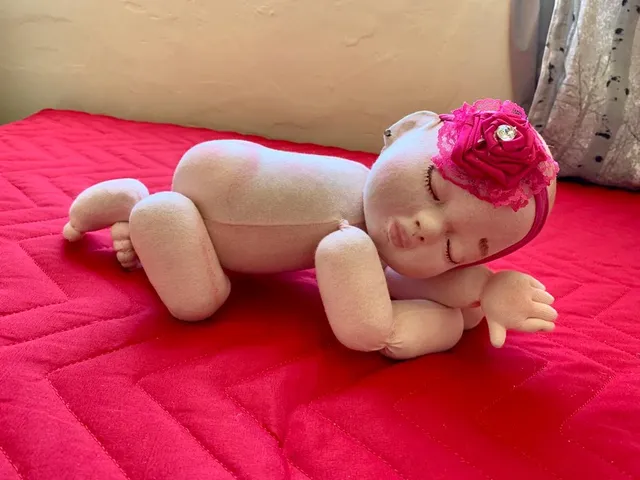 Boneca reborn bebe realista pesada boneco reborni pode dar banho bebezão  nenem brinquedo menina infantil bebezinho nenem