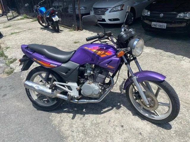 Honda/CBX 200 Strada, cor roxa, ano/mod 1998/1999 Motos em leilão