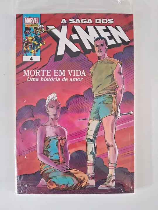 Hq Panini - A Saga dos X-Men vol. 4 (lacrada)