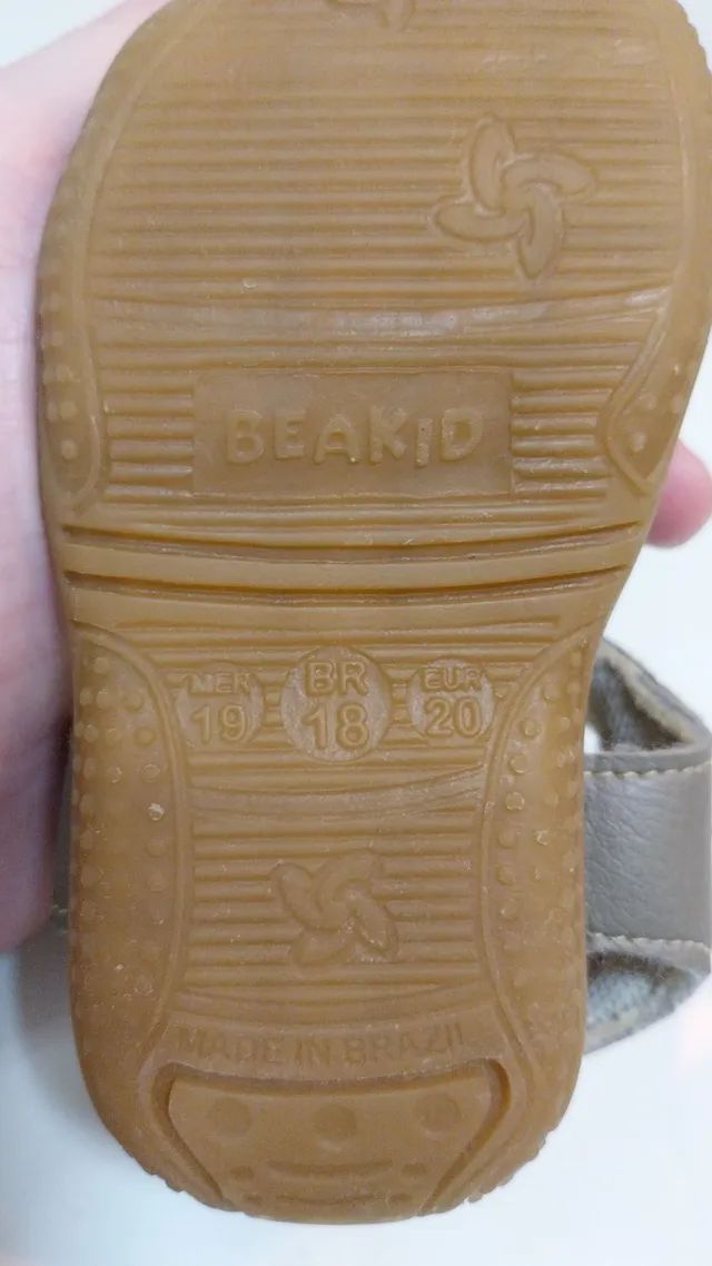 Sandália bebê tamanho 18 - Foto 3